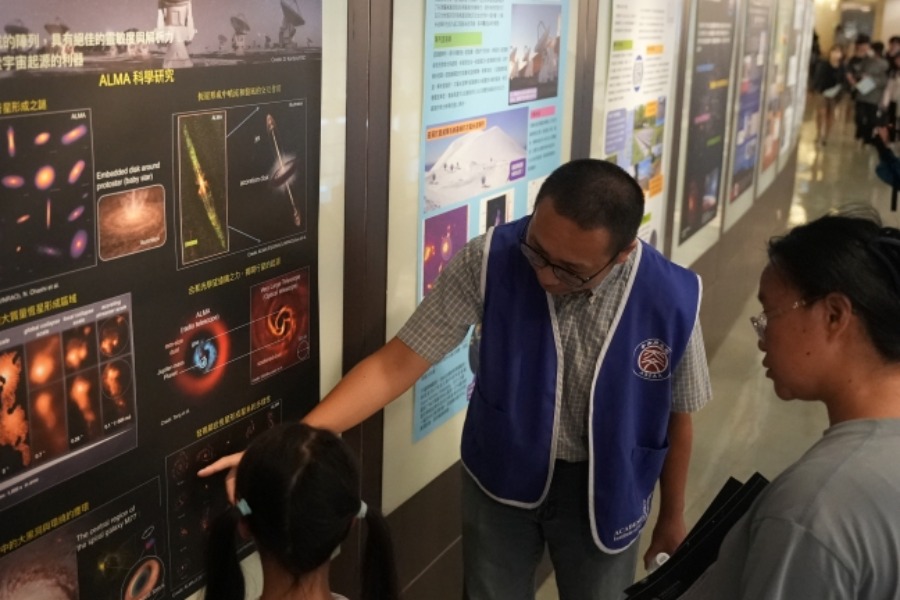 天文所計畫及研究成果海報展示暨專人解說